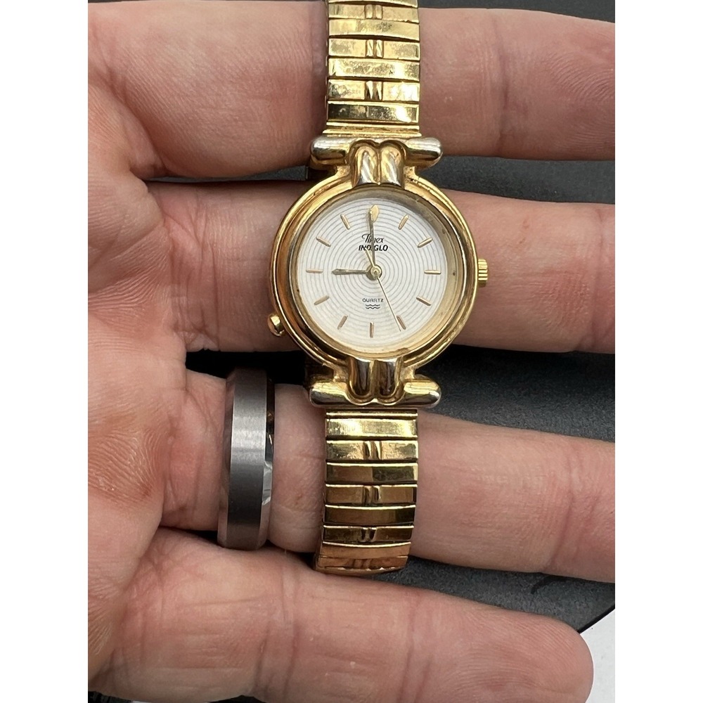 Timex Indiglo‎ Gold Tone Stretch Band Quartz Women's Watch Sz. 6" Needs Battery